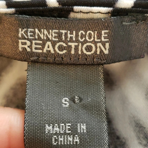 Kenneth Cole Black & White Draped Front Tank Top - Picture 11 of 12